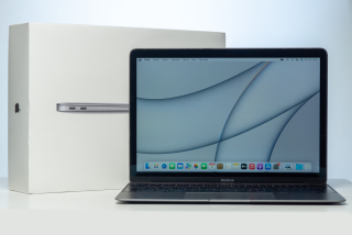 Macbook Air 13.3"/I5 1.6GHZ/8GB RAM/128GB SSD/CZ